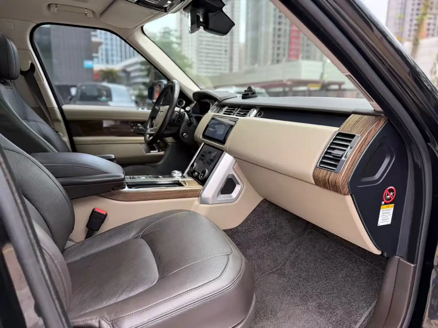 Land Rover Range Rover 2018 3.0 SC V6 Vogue Heritage Edition фото 6
