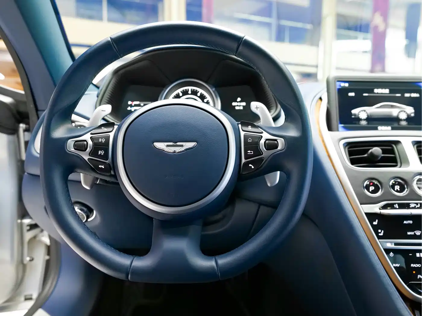 Aston Martin DB11 2018 2019 Model 4.0T V8 Coupe