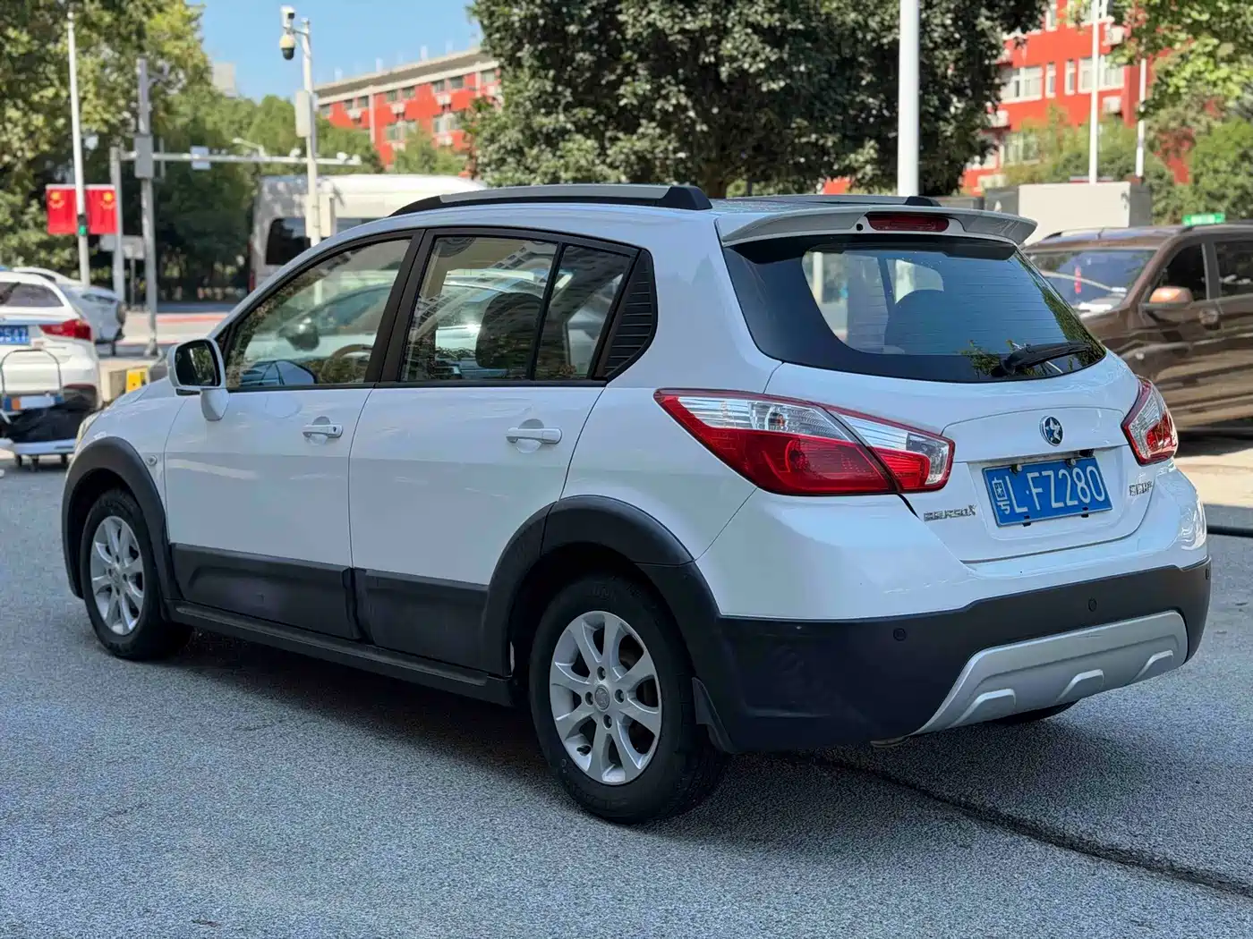 Venucia R50X 2014 2015 1.6L Automatic Luxury
