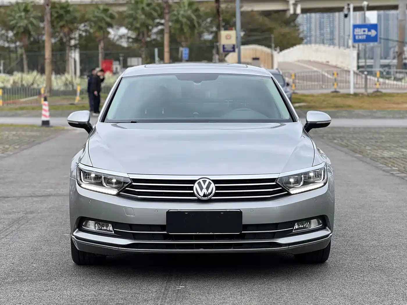 Volkswagen Magotan 2017 330TSI DSG Luxury фото 3