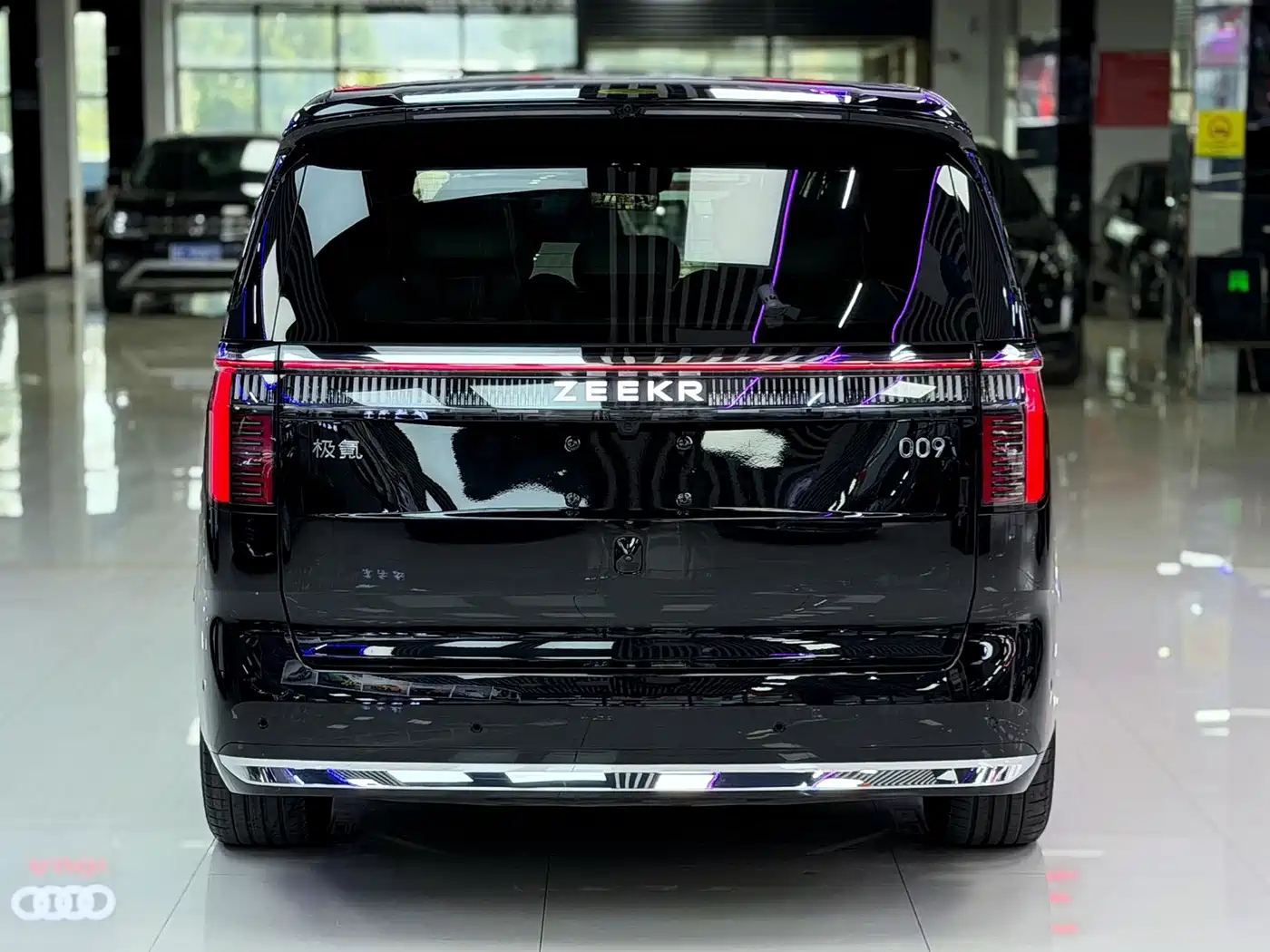 ZEEKR 009 2025 2024 7-Seat Aisle Version 108kWh