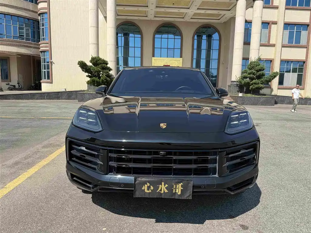 صورة 2 - Porsche Cayenne