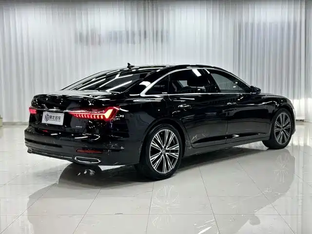 Photo 6 - Audi A6L