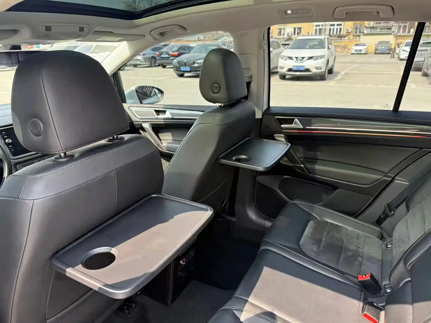Volkswagen Golf Sportsvan 2018 230TSI Automatic Luxury фото 11
