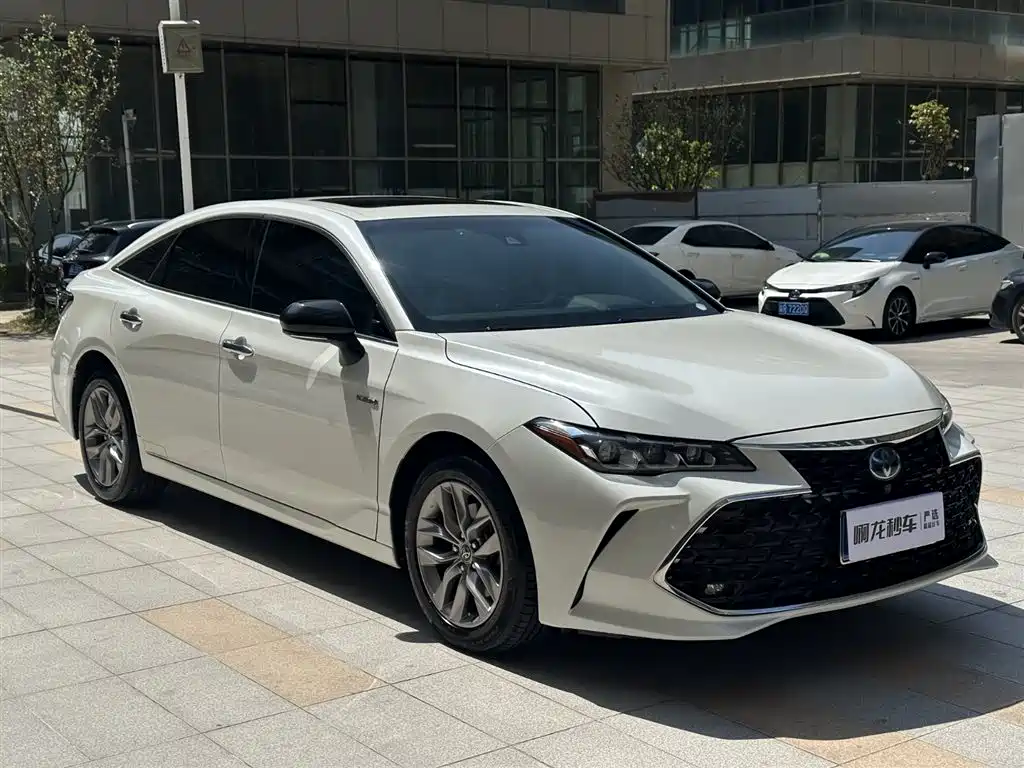 Toyota Avalon 2019 Hybrid 2.5L Luxury Edition China VI фото 5