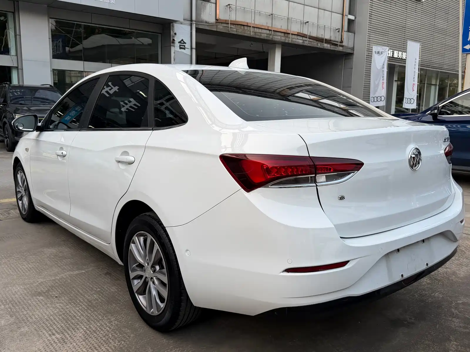 Photo 5 - Buick Excelle