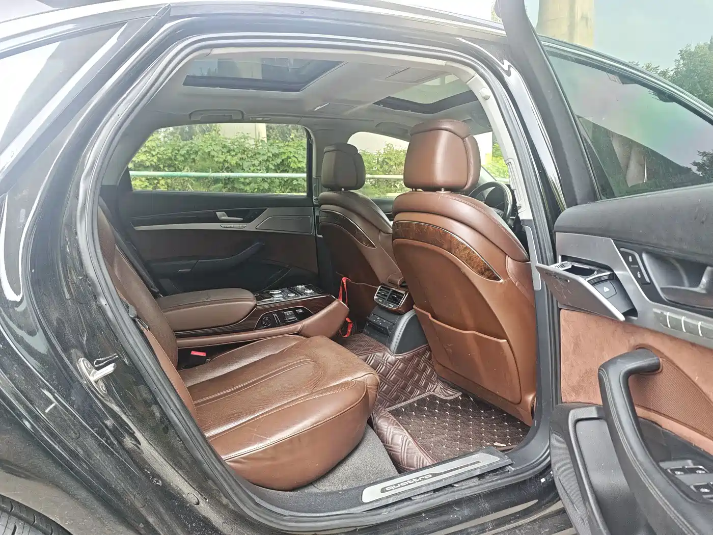 Фото 8 - Audi A8