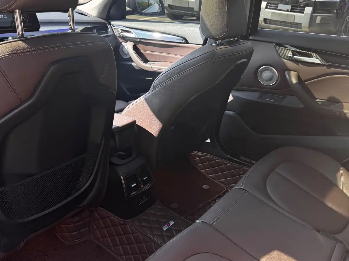 BMW X1 2021 sDrive25Li Leading фото 7