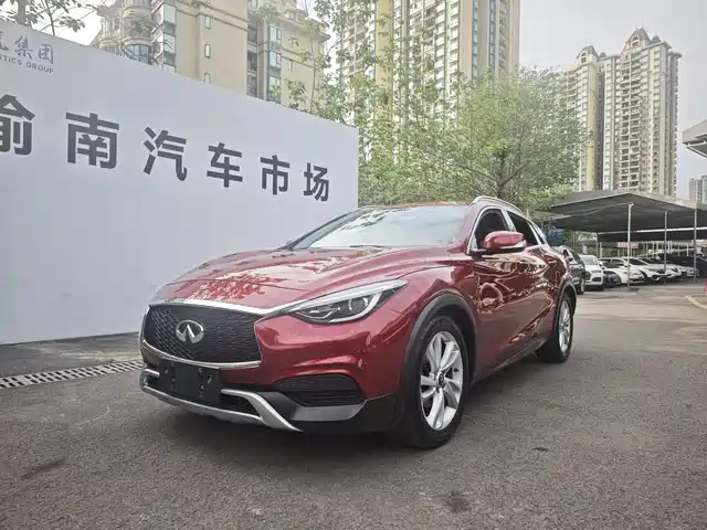 INFINITI QX30