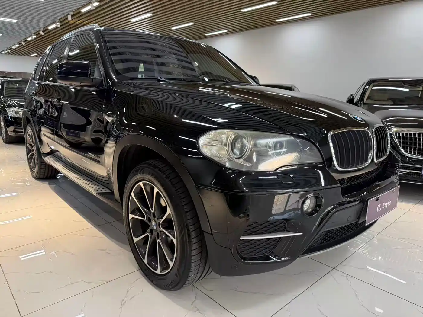 BMW X5 (Import) 2011 xDrive35i Luxury Edition фото 2