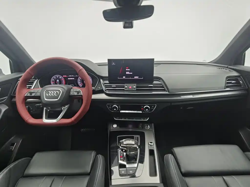 Photo 5 - Audi Q5L