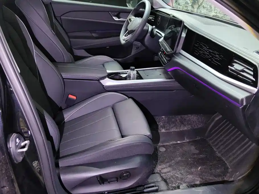 Photo 8 - Volkswagen Passat