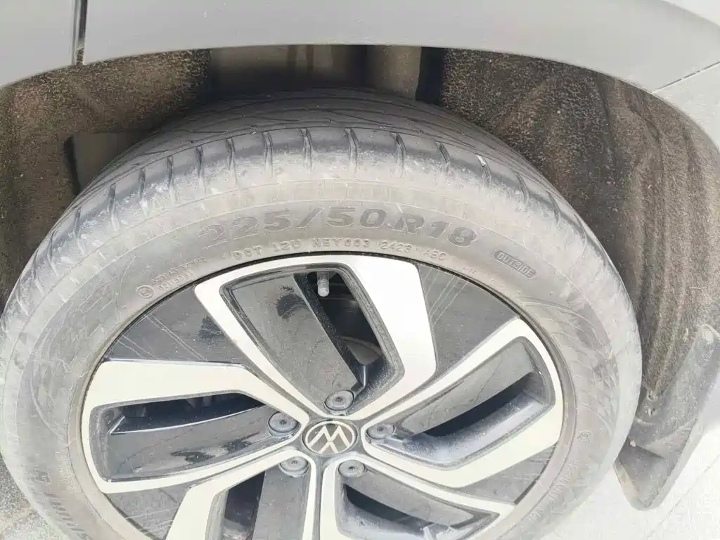 Фото 7 - Volkswagen Tharu