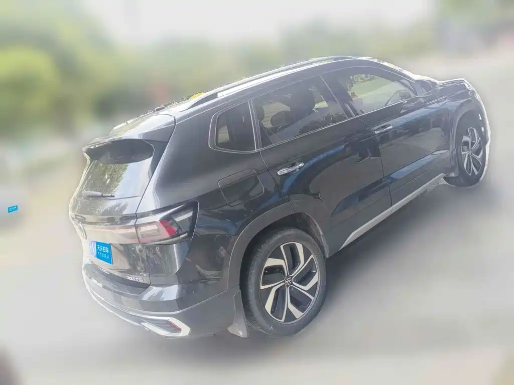 Фото 2 - Volkswagen Tharu