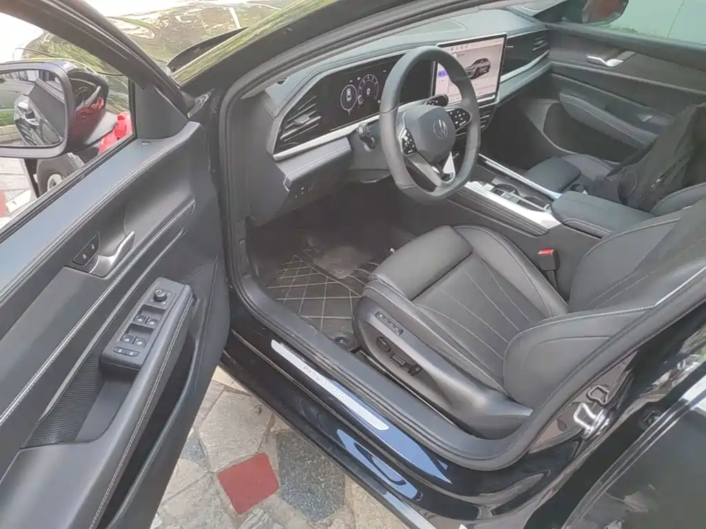 Volkswagen Passat 2025 2025 Pro 380TSI Dragon Glory Edition