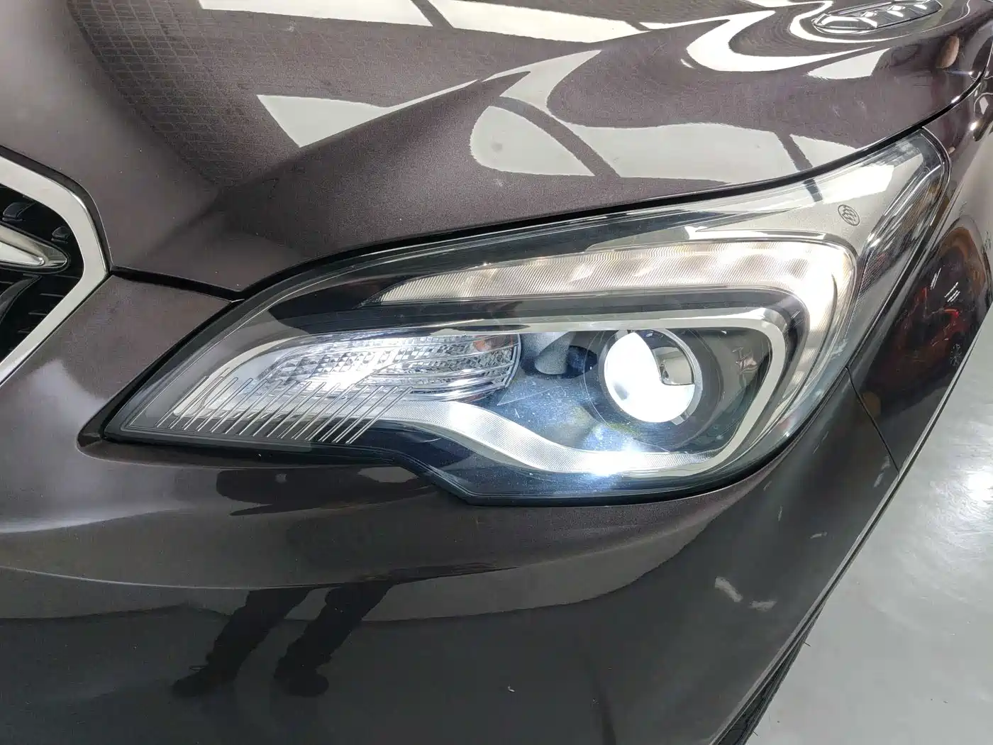 Buick Envision Plus 2018 20T 2WD Leading фото 15