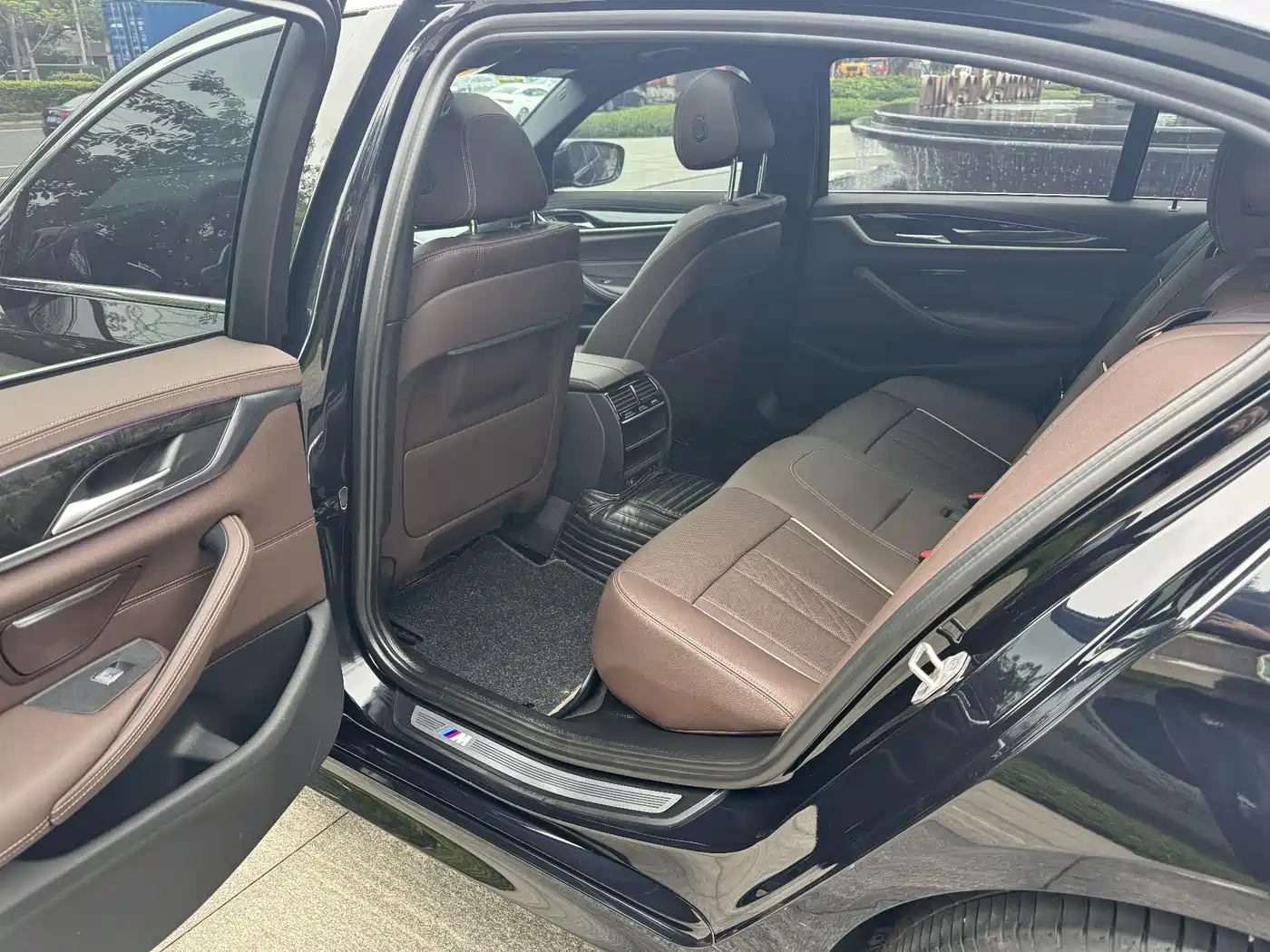 BMW 5 Series 2022 Model Second Facelift 525Li M Sport Package фото 10