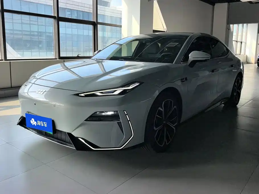Geely Galaxy Galaxy E8 2025 2025 700km Long Voyage Smart Drive Edition