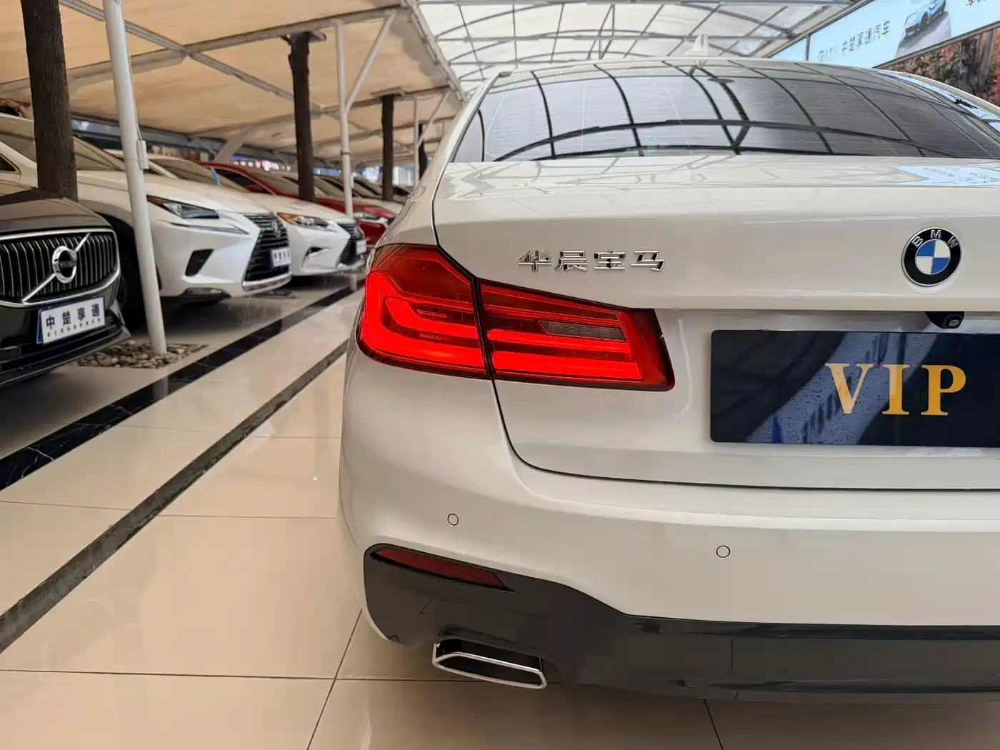 BMW 5 Series 2019 525Li M Sport Package фото 15