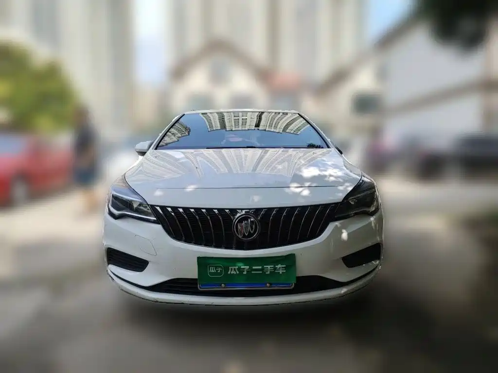 Фото 23 - Buick Verano