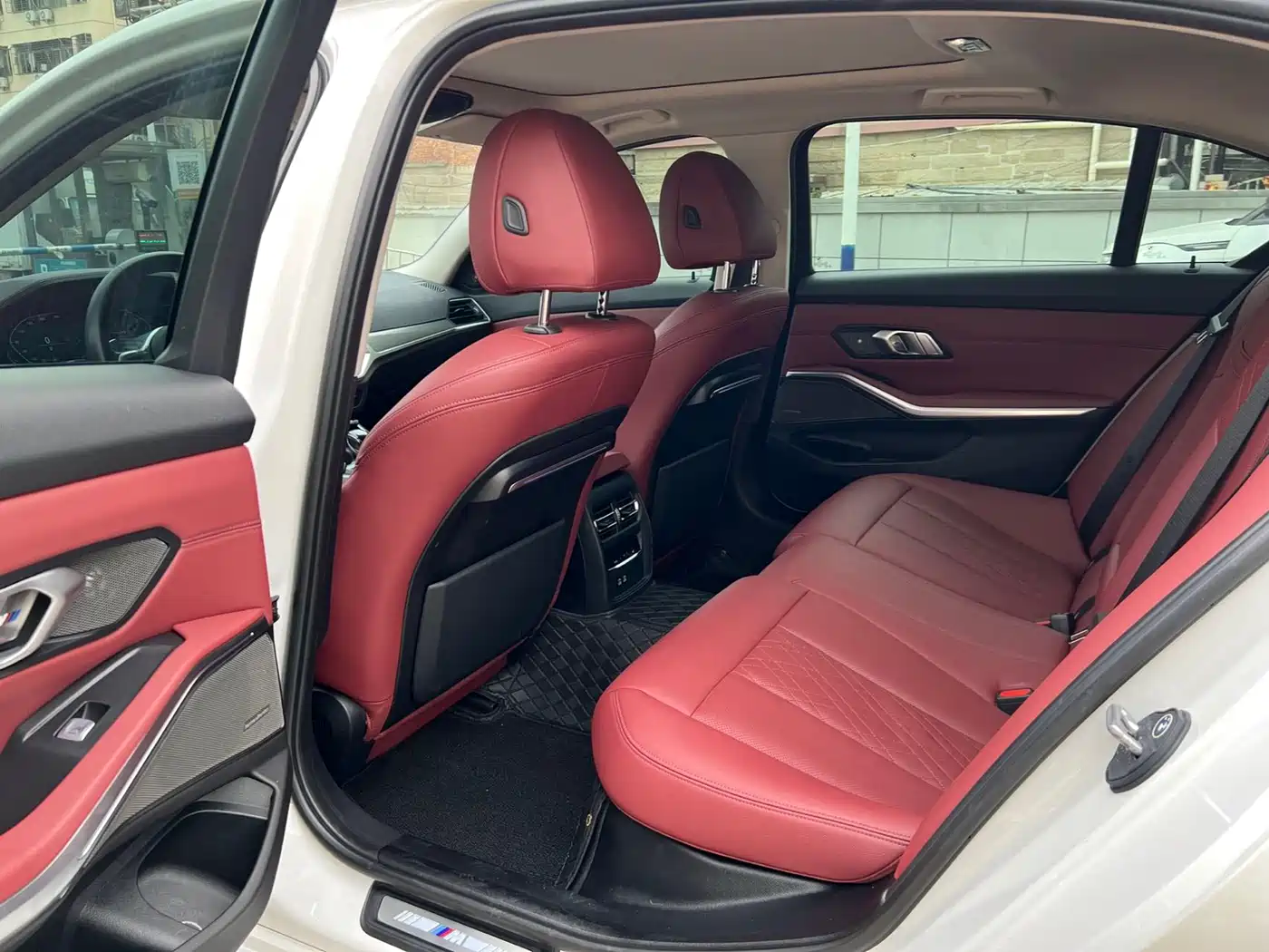 BMW 3 Series 2022 Facelift 325Li M Sport Shadow Edition фото 5