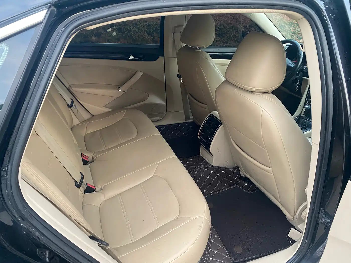 Volkswagen Passat 2013 1.8TSI DSG Government Procurement Edition фото 9