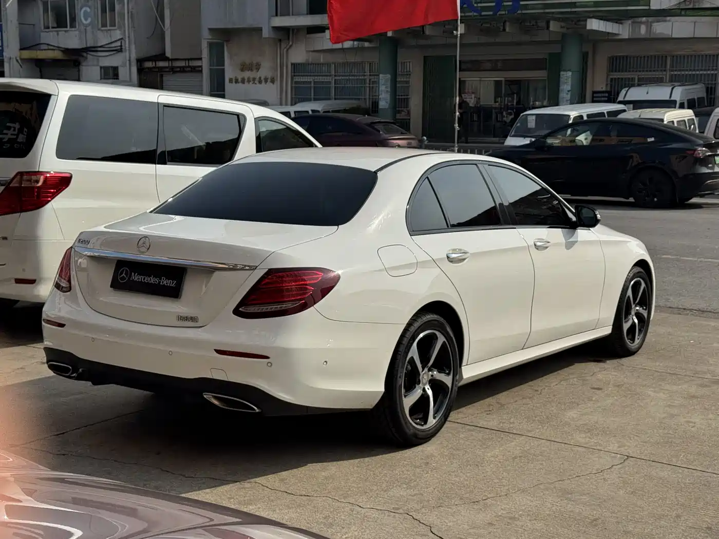 Mercedes-Benz E-Class 2017 E 200 Sport фото 6