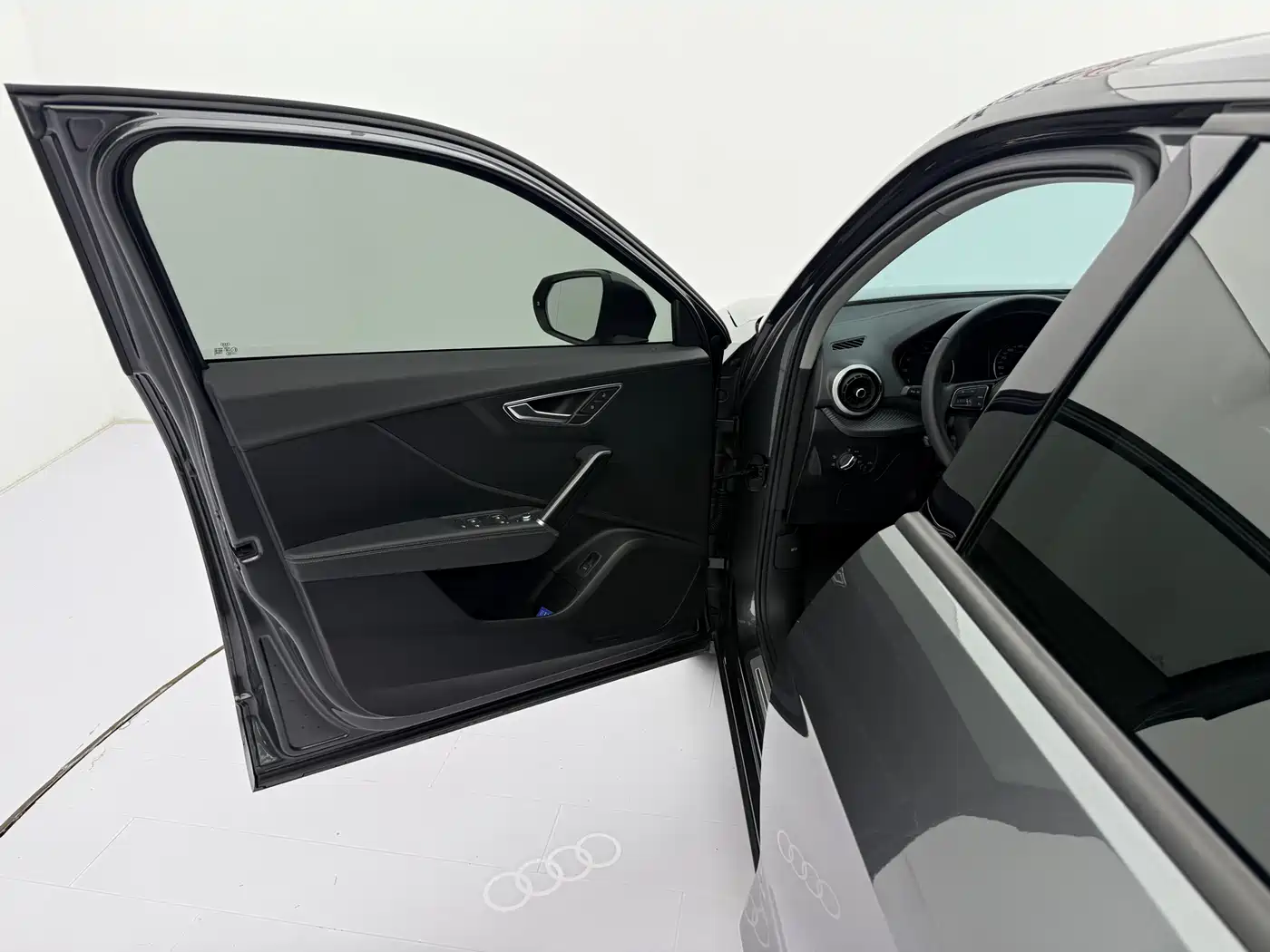 Audi Q2L 2023 2022 35 TFSI Fashion Elegance
