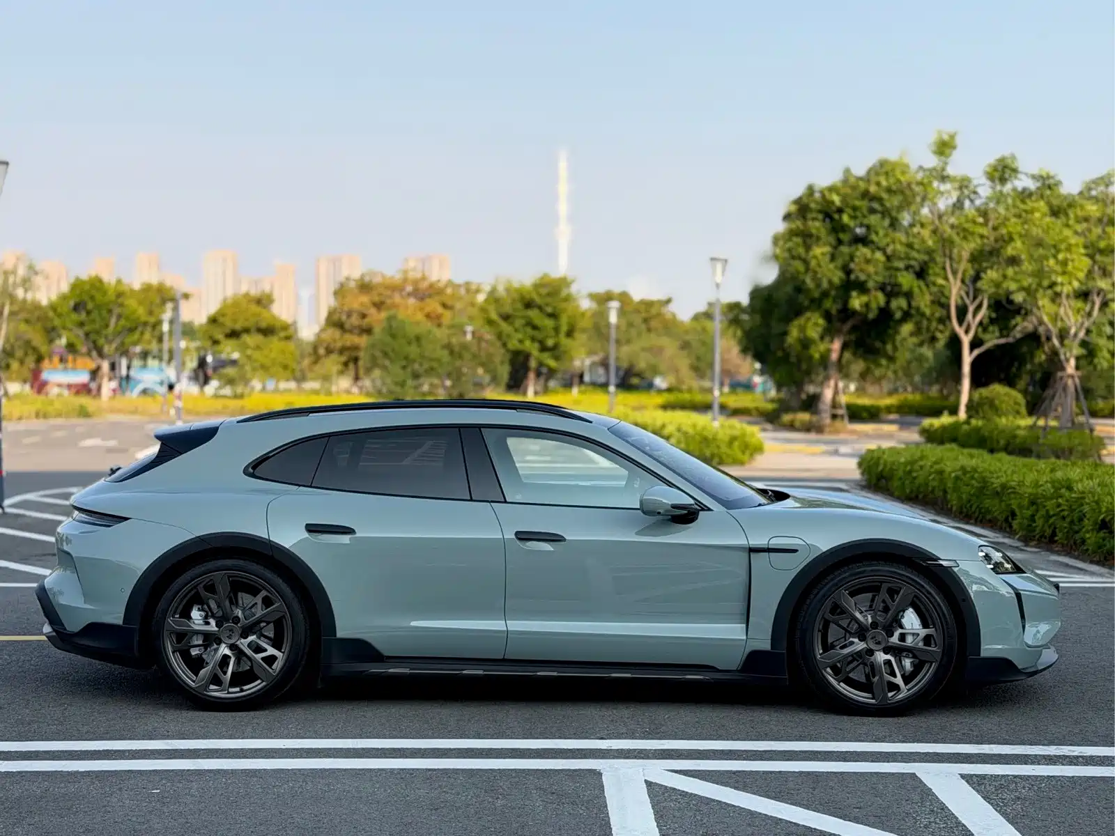 Фото 6 - Porsche Taycan