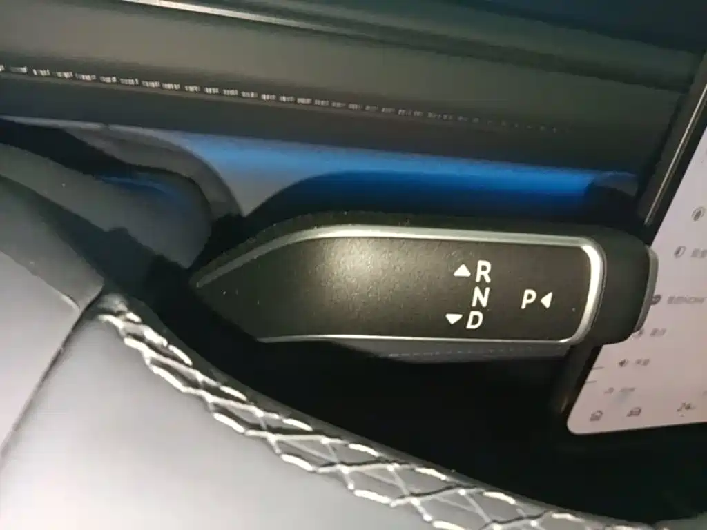 NIO ES8 2026 2025 Model 6-Seat Executive Luxury Edition