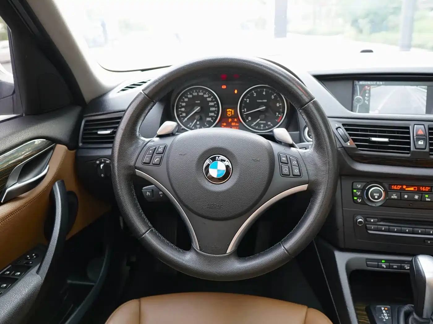 BMW X1 (Import) 2010 2010 xDrive28i