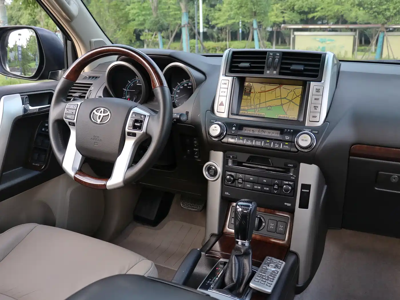 Фото 19 - Toyota Prado