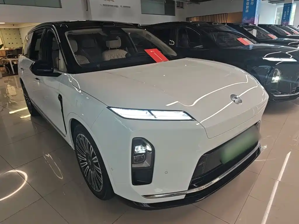 Фото 4 - NIO ES8
