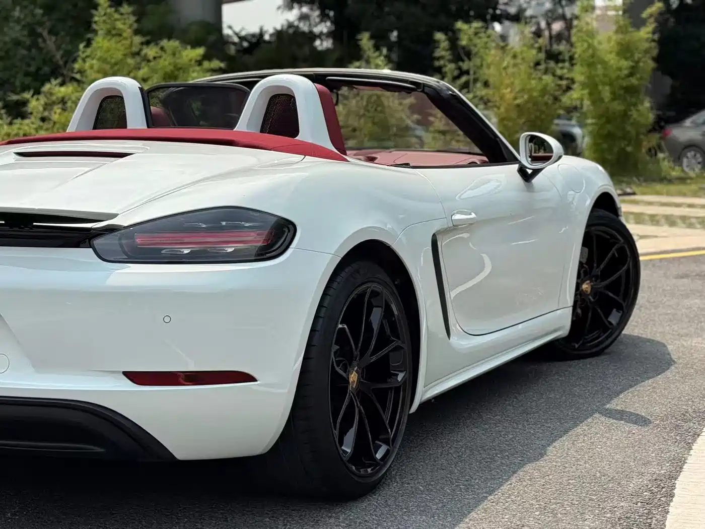 PORSCHE 718