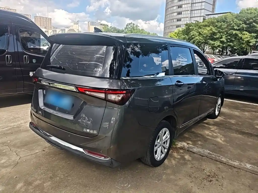 Wuling Motors Wuling Jiachen 2023 2022 1.5T CVT Smart Luxury