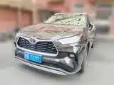 Photo 1 - Toyota Highlander