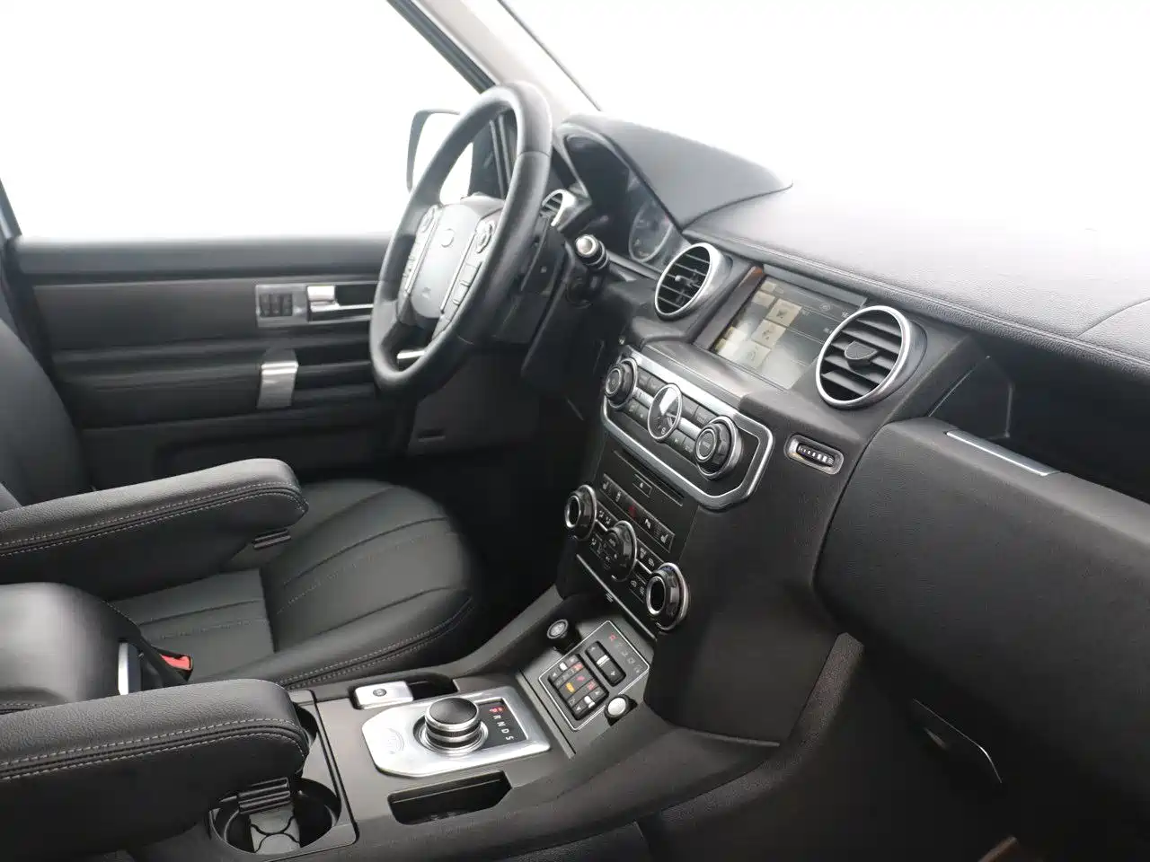 Land Rover Discovery 2013 3.0 SDV6 HSE Diesel фото 8