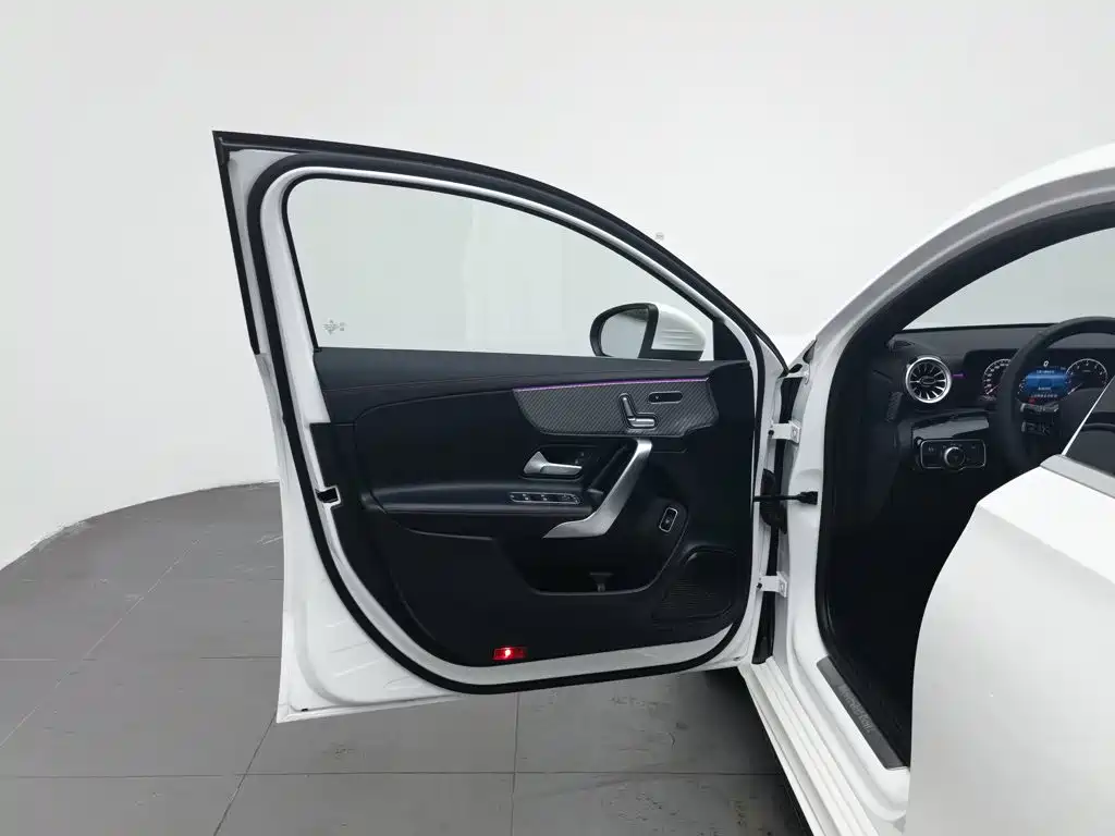 Mercedes-Benz A-Class 2025 2025 A 200 L Fashion Edition