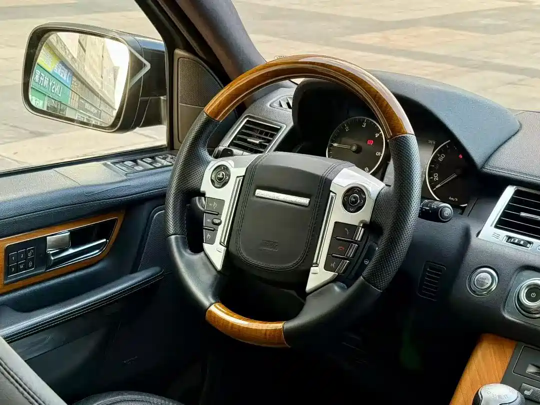 Фото 8 - Land Rover Range Rover Sport