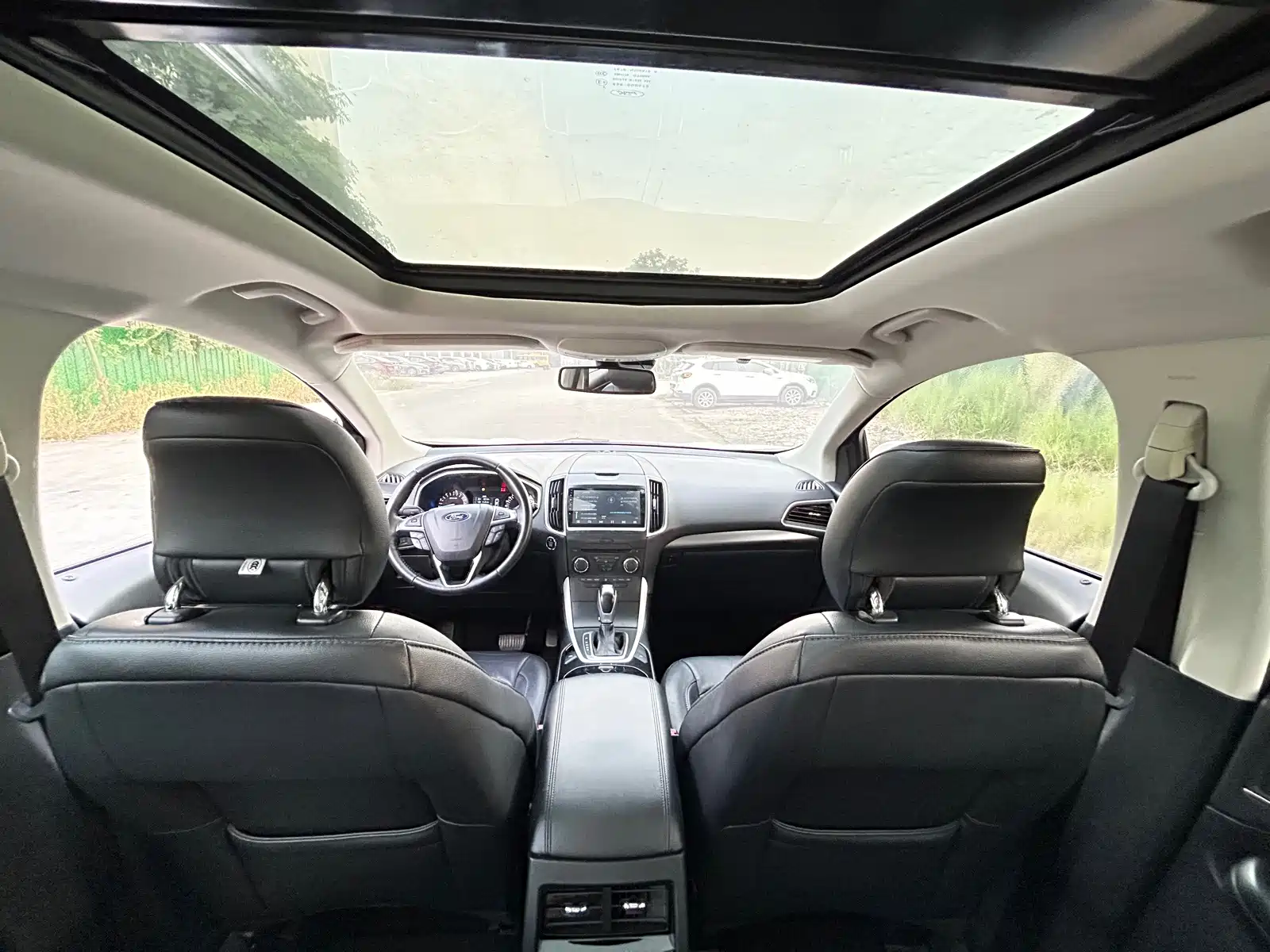 Photo 16 - Ford Edge