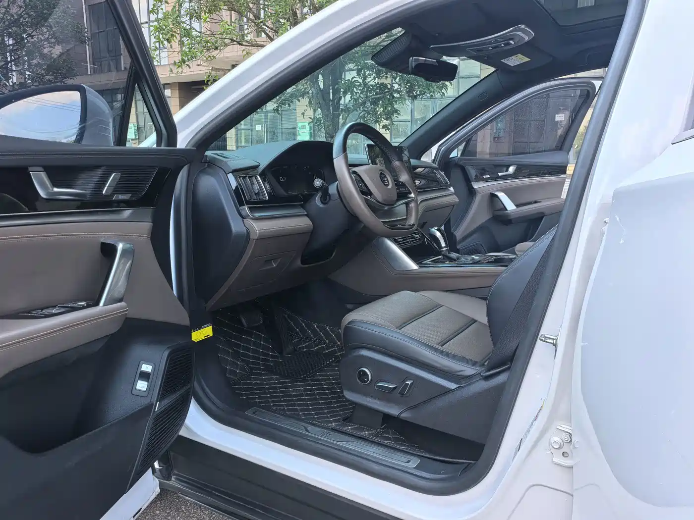 BYD Tang 2021 2021 2.0T Automatic Flagship
