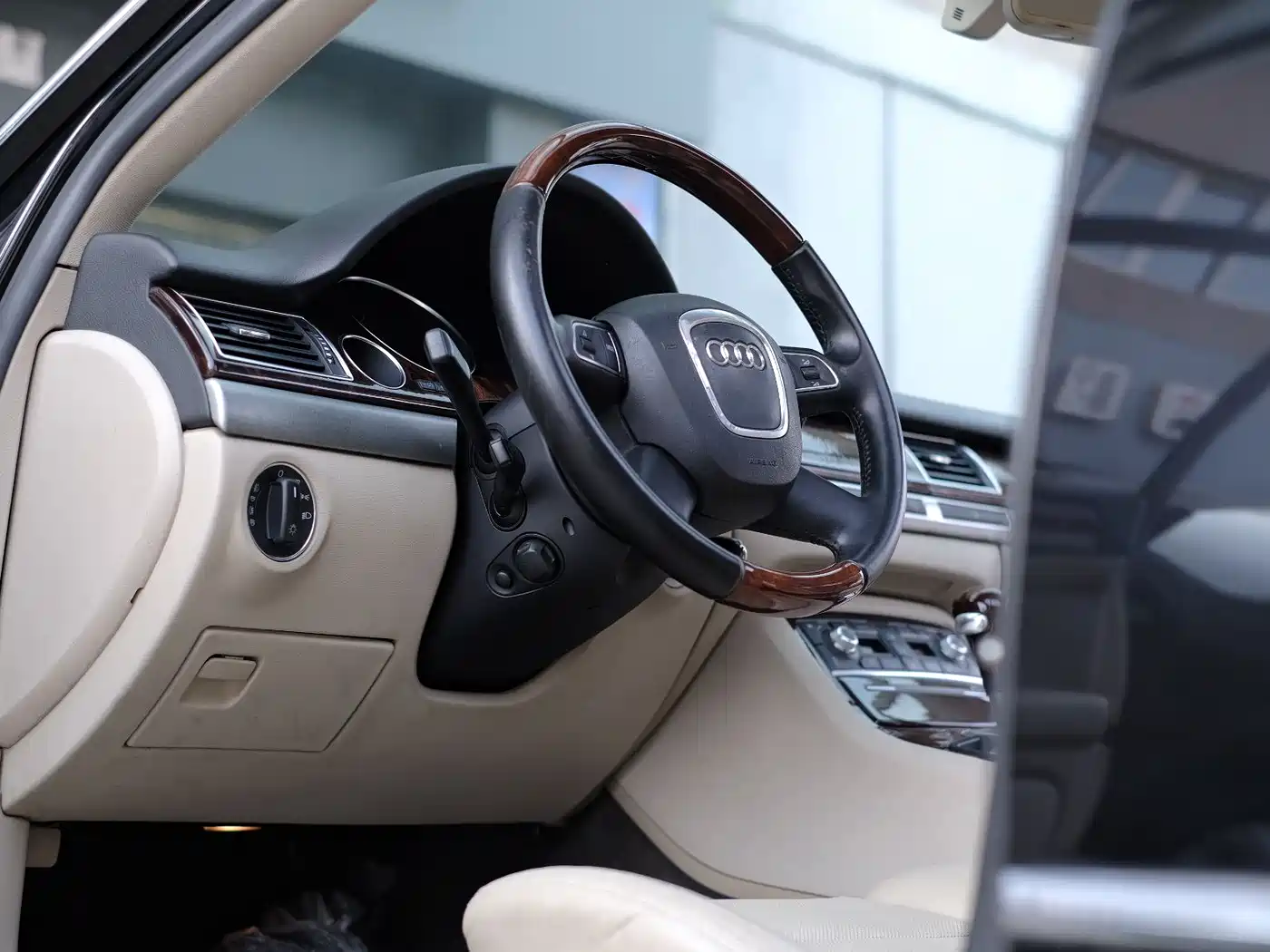 Audi A8 2008 A8L 3.2 FSI Luxury фото 38