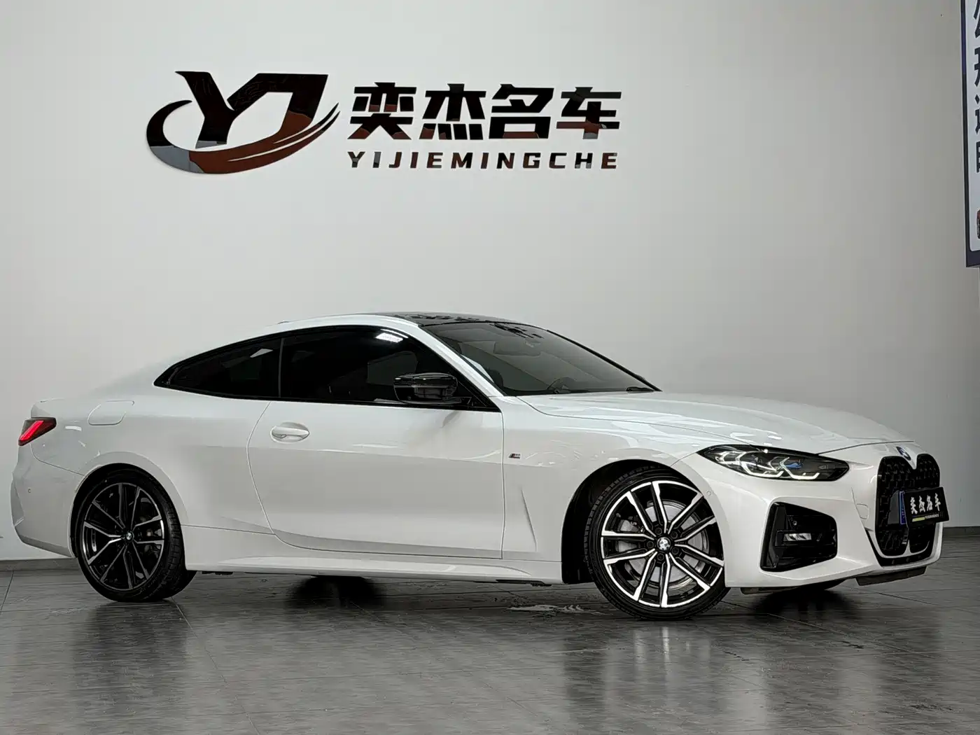 صورة 3 - BMW 4 Series