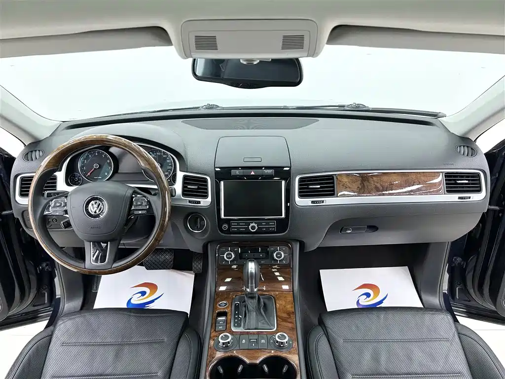 Volkswagen Touareg 2011 3.0TSI Premium фото 13