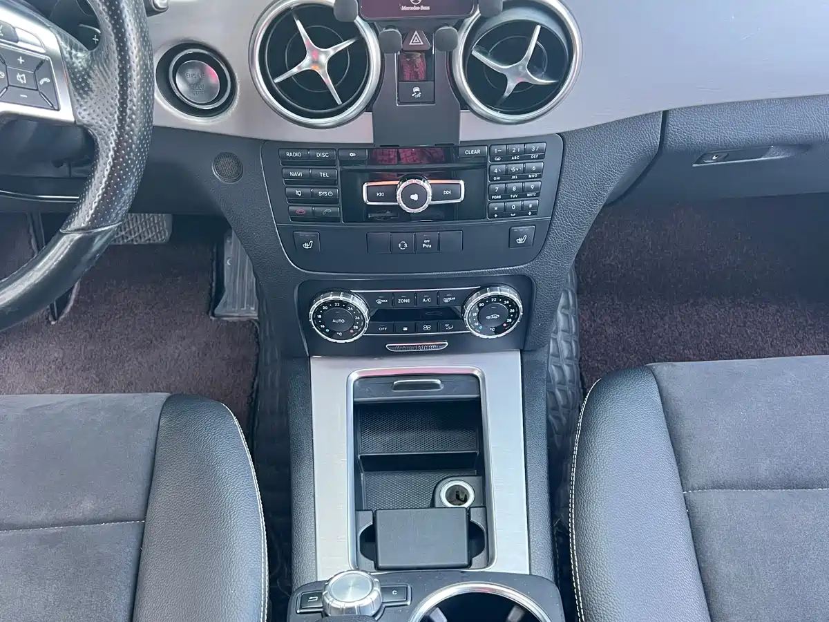 Mercedes-Benz GLK-Class 2015 GLK 300 4MATIC Fashion Ultimate Edition фото 16