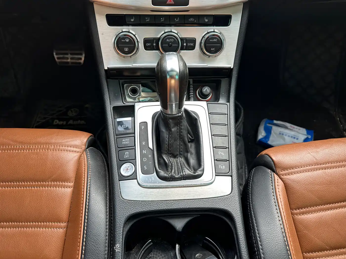 Volkswagen FAW-Volkswagen CC 2016 Model 2.0TSI Luxury фото 10