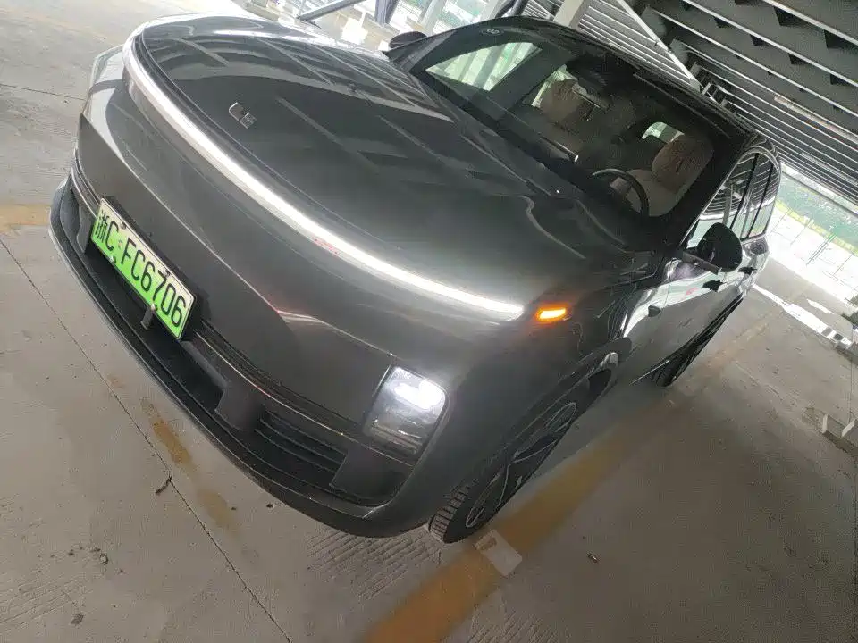 Li Auto Li L8 2025 — пригон из Китая