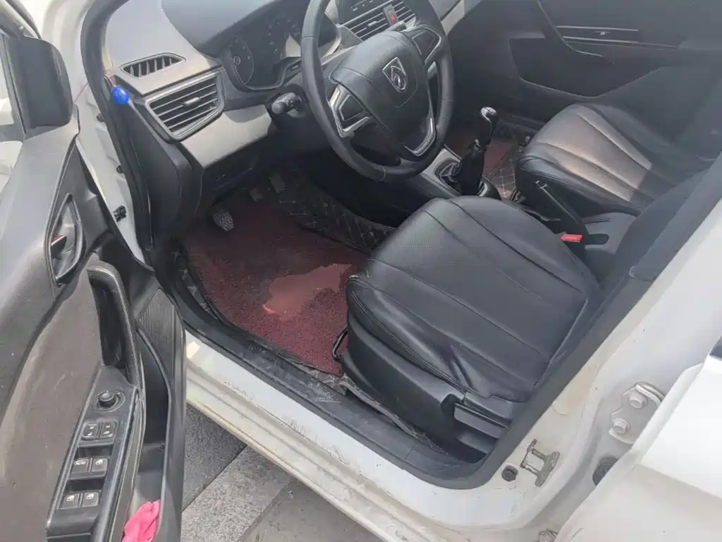 Baojun 310 2017 2016 1.2L Manual Comfort Model