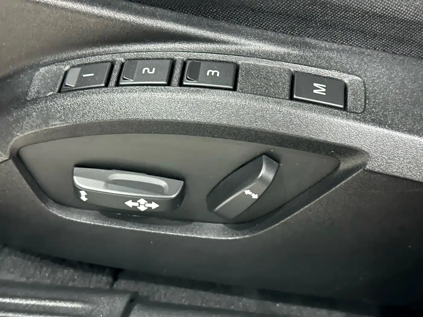 Фото 10 - Volvo V40