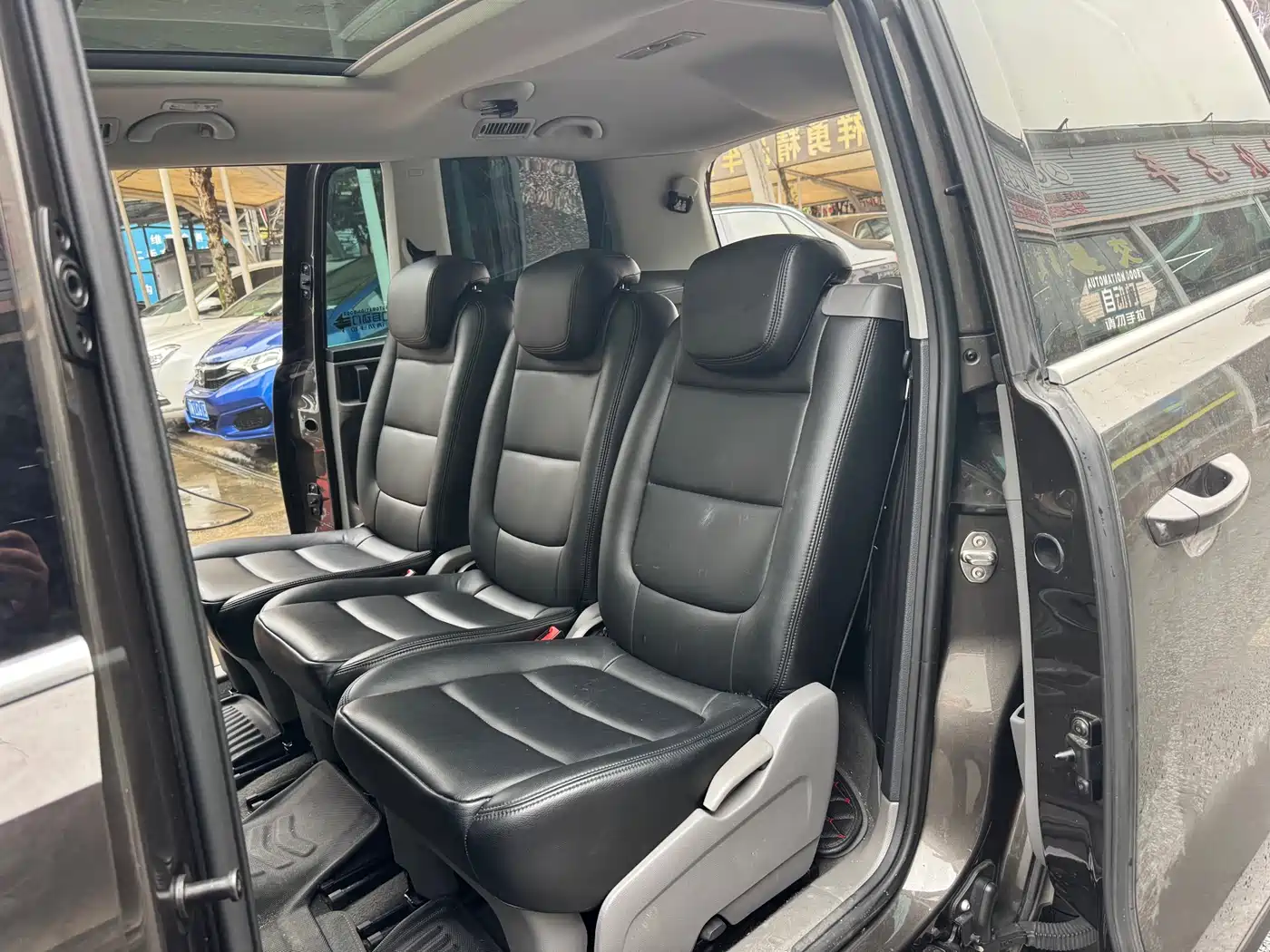 Volkswagen Sharan 2016 380TSI Comfort 7-seater фото 12